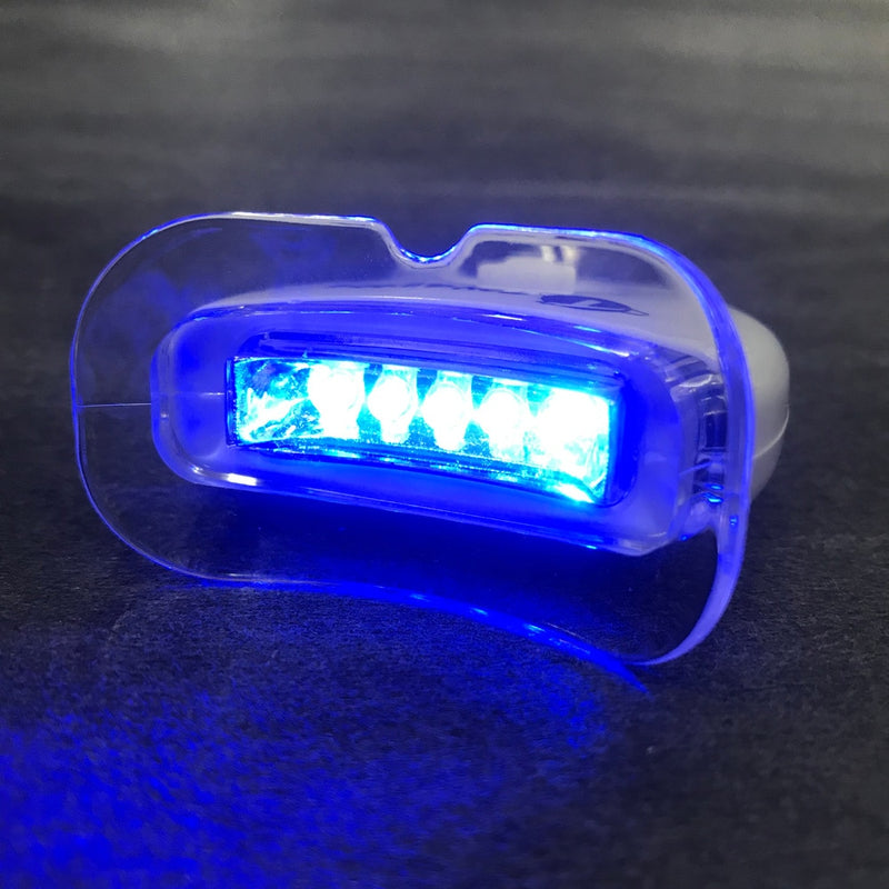 Kit de clareamento dental com LED acelerador. Peróxido Gel.